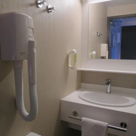 Hotel Wood Bordeaux Aeroport 2*
