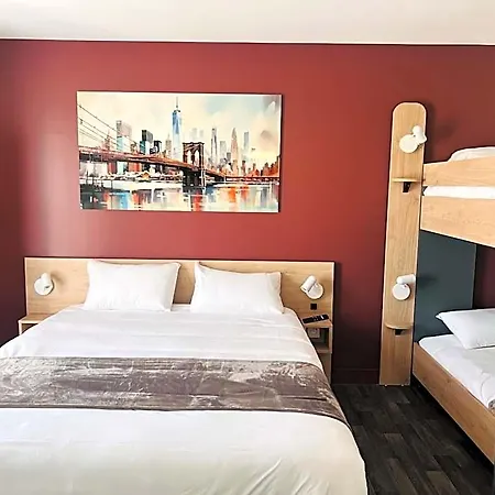 Hotel Wood Bordeaux Aéroport 2*