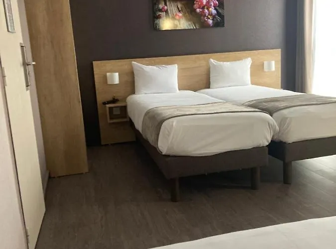 Wood Bordeaux Aeroport Готель Мериньяк