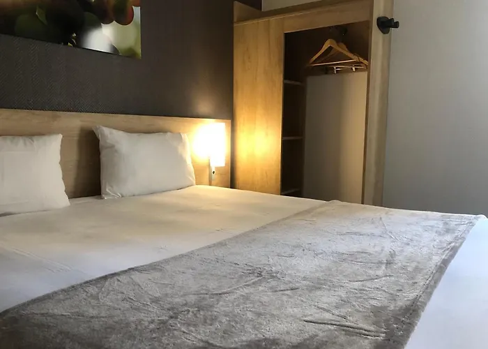 Готель Wood Bordeaux Aeroport Мериньяк