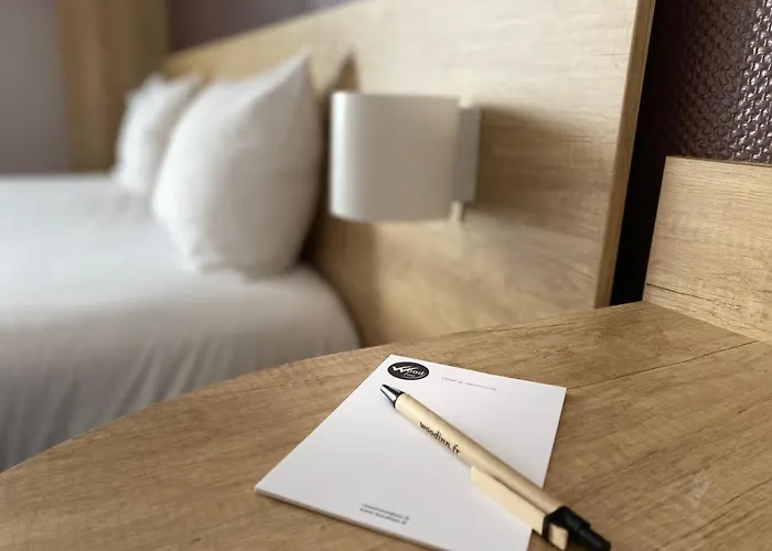 Отель Wood Bordeaux Aeroport Мериньяк