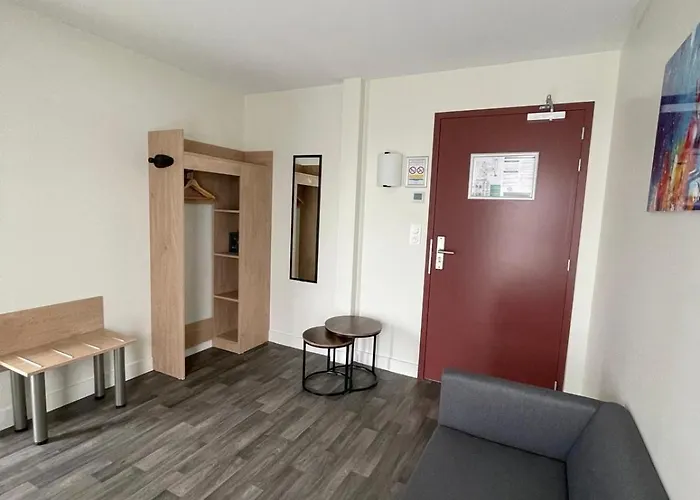 Wood Bordeaux Aeroport Отель Мериньяк