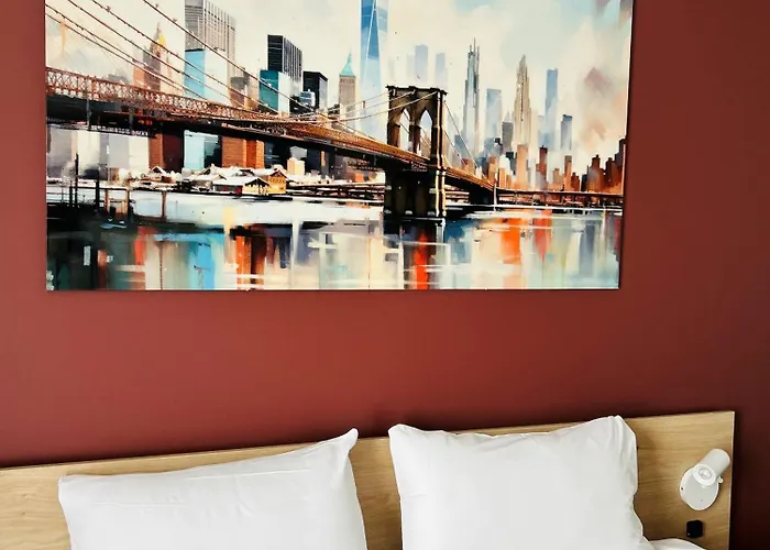 Wood Bordeaux Aeroport Готель 2*