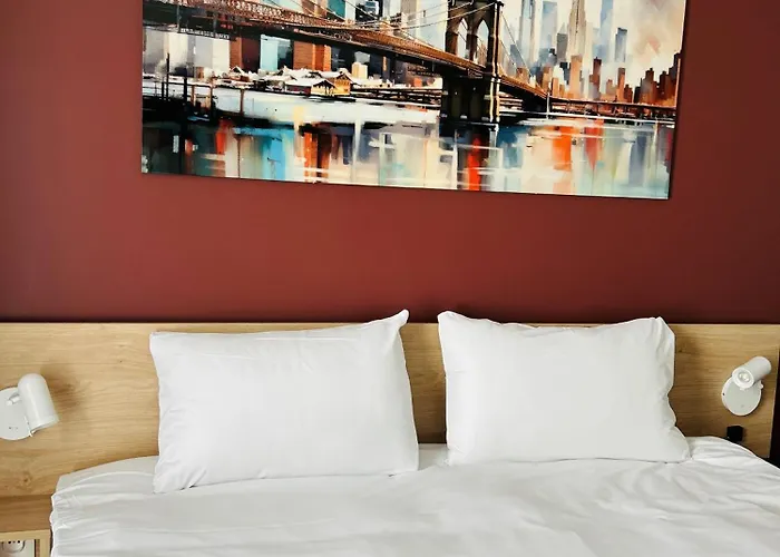 Wood Bordeaux Aeroport Готель Мериньяк