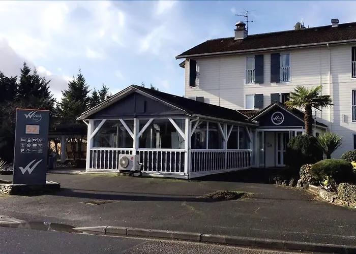 Готель Wood Bordeaux Aeroport