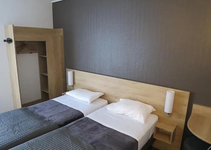 Готель Wood Bordeaux Aeroport