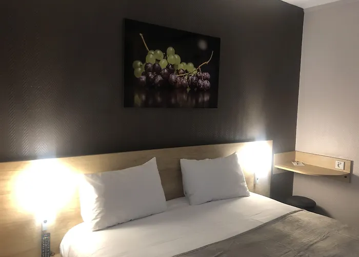 Готель Wood Bordeaux Aeroport