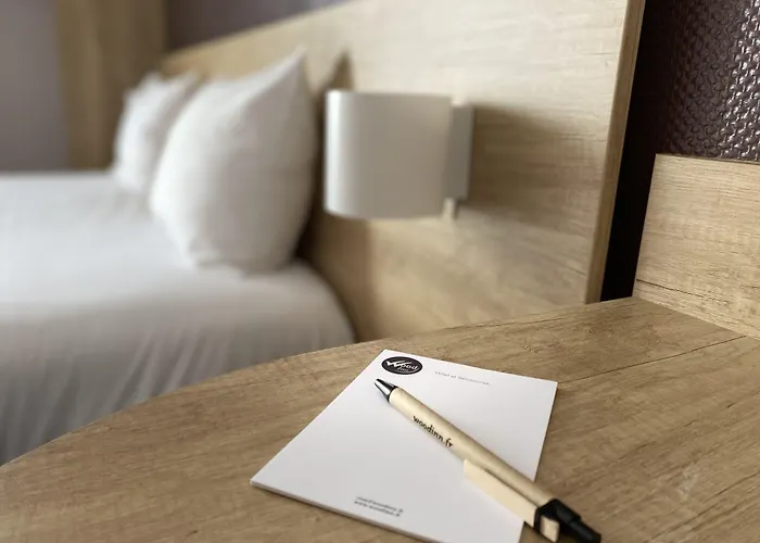 Wood Bordeaux Aeroport Отель Мериньяк