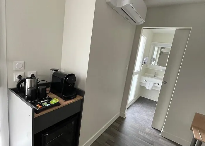 Wood Bordeaux Aeroport Отель Мериньяк