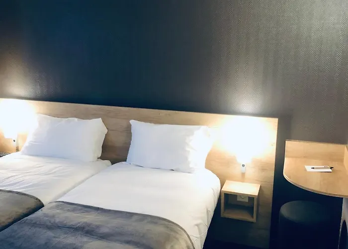 Wood Bordeaux Aeroport Готель Мериньяк