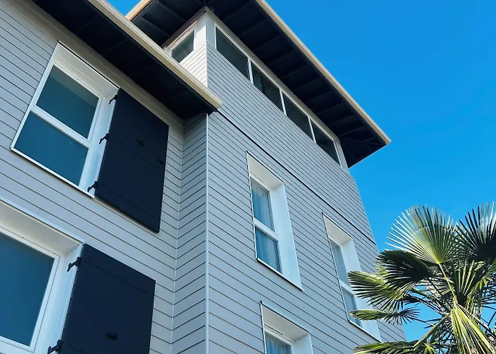 Готель Wood Bordeaux Aeroport