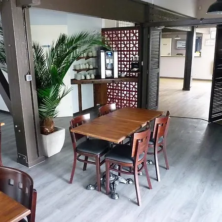 波尔多机场伍德酒店